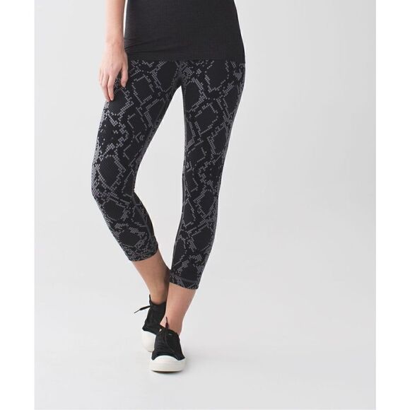 Womens Lululemon Wunder Under Crop - Picture 1 of 6